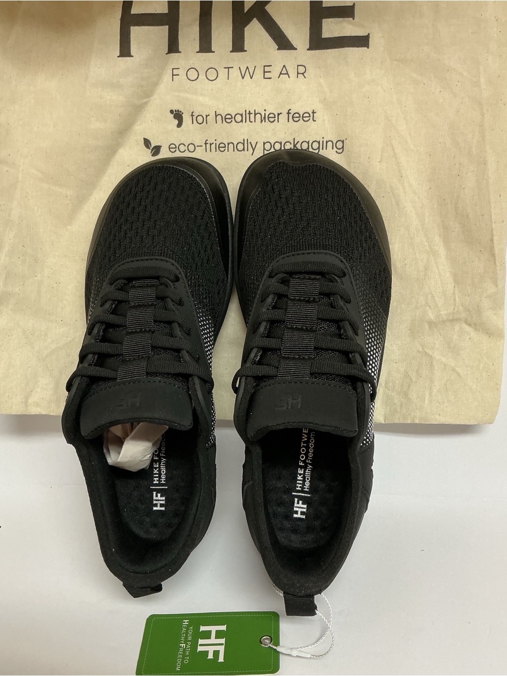 Hike Footwear Black and White Lightweight Athletic Sneakers Stride Series W6 M4